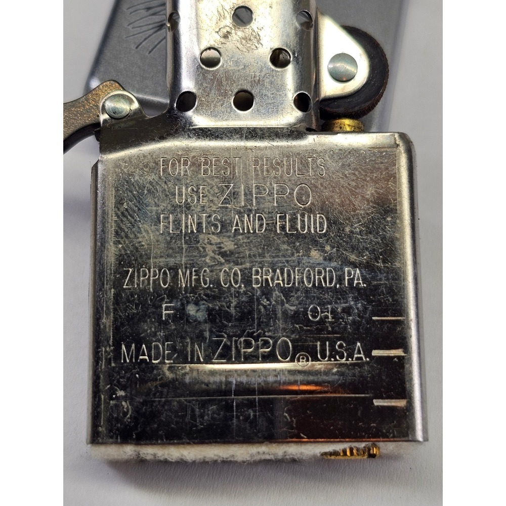 Zippo 250 Spg Cat Green Eyes Lighter Silver‎ Good 2001 Vintage Etched Feline - Picture 5 of 6